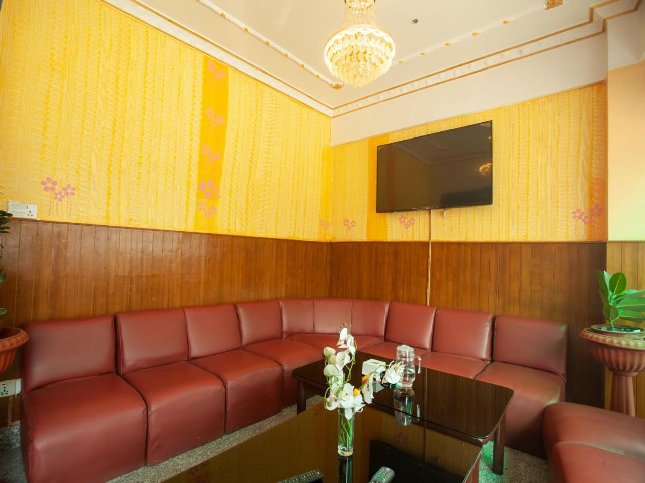 Oyo 195 Global Hotel And Resort Kathmandu Exterior photo