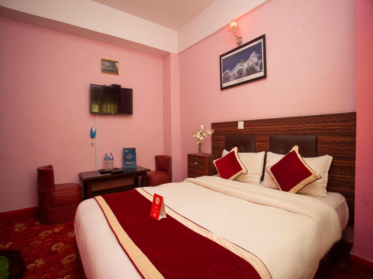 Oyo 195 Global Hotel And Resort Kathmandu Exterior photo